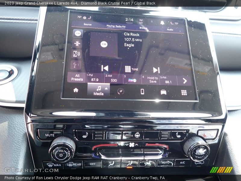 Diamond Black Crystal Pearl / Global Black 2023 Jeep Grand Cherokee L Laredo 4x4