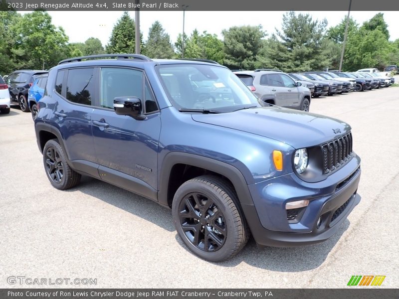 Front 3/4 View of 2023 Renegade Altitude 4x4
