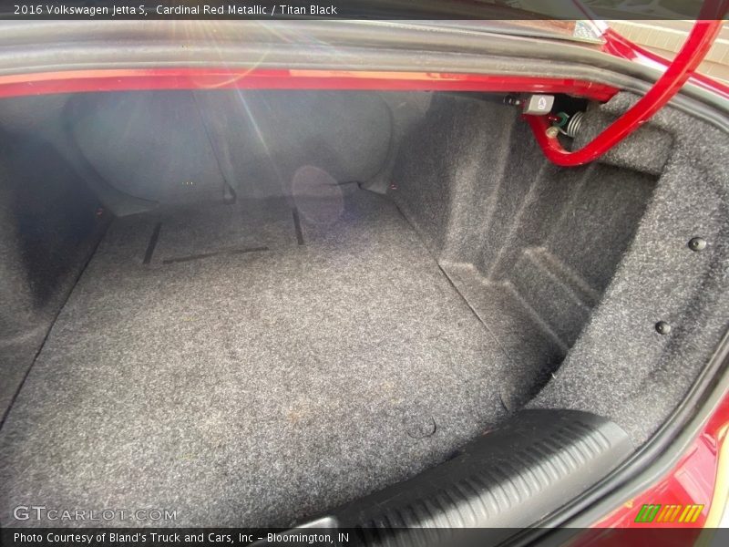 Cardinal Red Metallic / Titan Black 2016 Volkswagen Jetta S