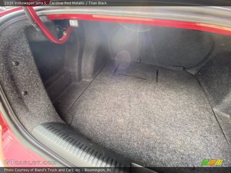 Cardinal Red Metallic / Titan Black 2016 Volkswagen Jetta S