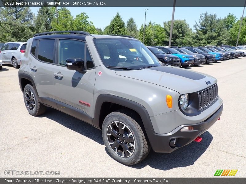 Front 3/4 View of 2023 Renegade Trailhawk 4x4