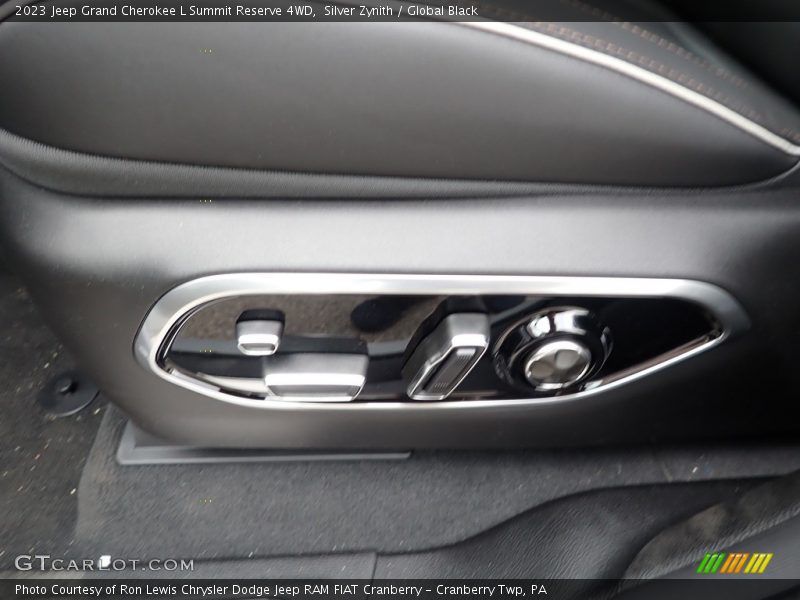 Front Seat of 2023 Grand Cherokee L Summit Reserve 4WD
