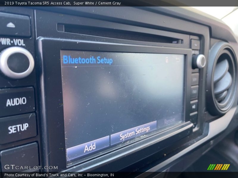 Super White / Cement Gray 2019 Toyota Tacoma SR5 Access Cab