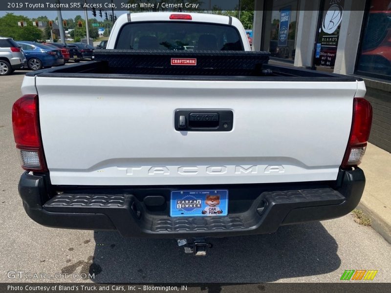 Super White / Cement Gray 2019 Toyota Tacoma SR5 Access Cab