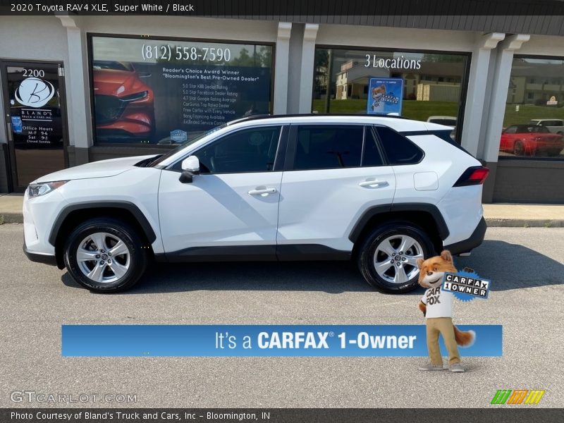 Super White / Black 2020 Toyota RAV4 XLE