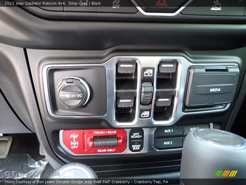 Sting-Gray / Black 2023 Jeep Gladiator Rubicon 4x4