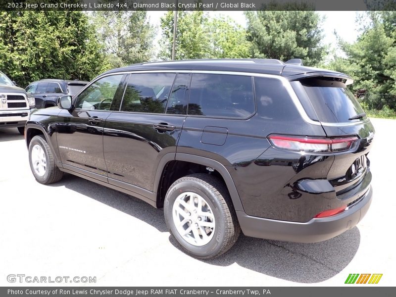 Diamond Black Crystal Pearl / Global Black 2023 Jeep Grand Cherokee L Laredo 4x4