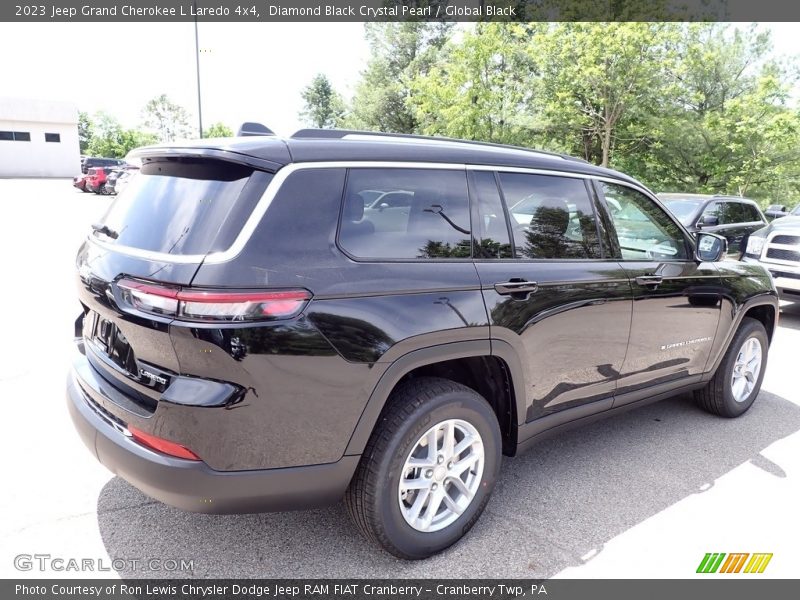 Diamond Black Crystal Pearl / Global Black 2023 Jeep Grand Cherokee L Laredo 4x4