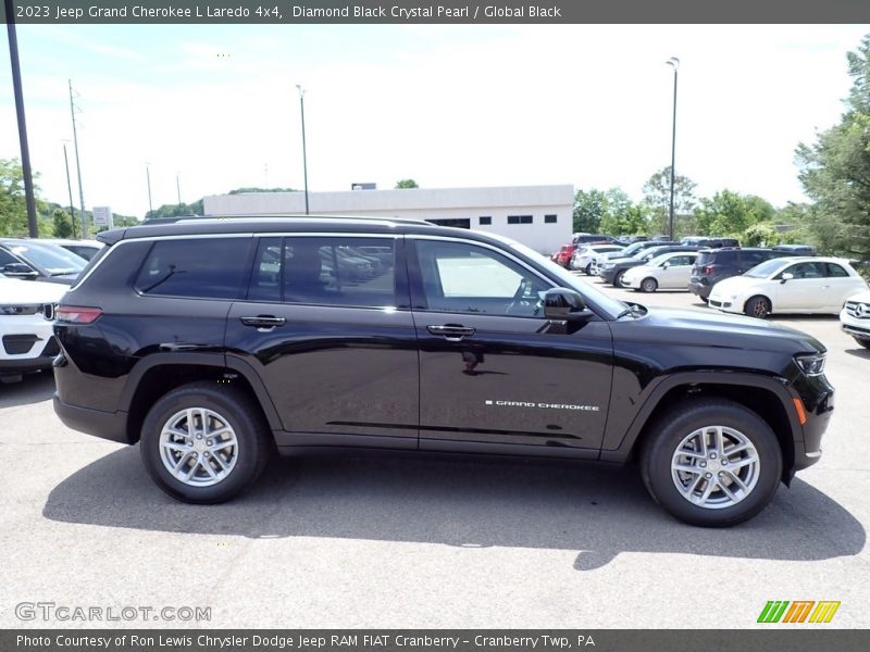 Diamond Black Crystal Pearl / Global Black 2023 Jeep Grand Cherokee L Laredo 4x4