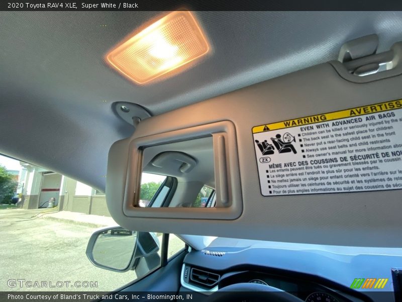 Super White / Black 2020 Toyota RAV4 XLE