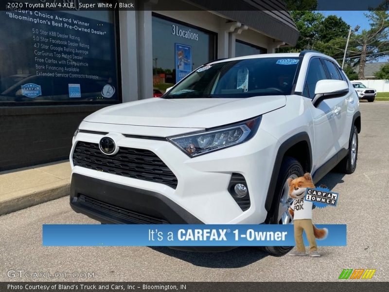 Super White / Black 2020 Toyota RAV4 XLE