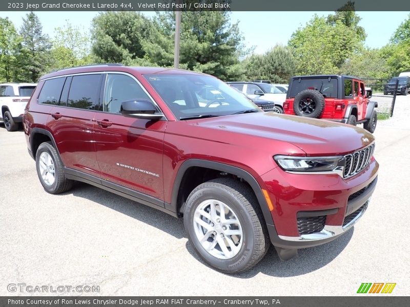 Velvet Red Pearl / Global Black 2023 Jeep Grand Cherokee L Laredo 4x4