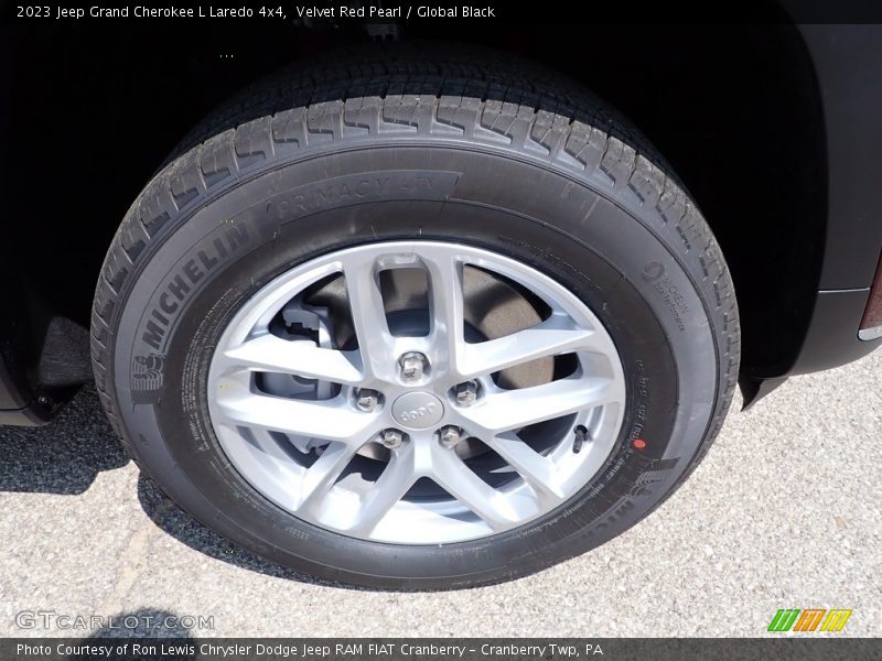 Velvet Red Pearl / Global Black 2023 Jeep Grand Cherokee L Laredo 4x4
