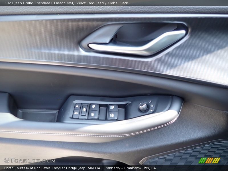 Velvet Red Pearl / Global Black 2023 Jeep Grand Cherokee L Laredo 4x4
