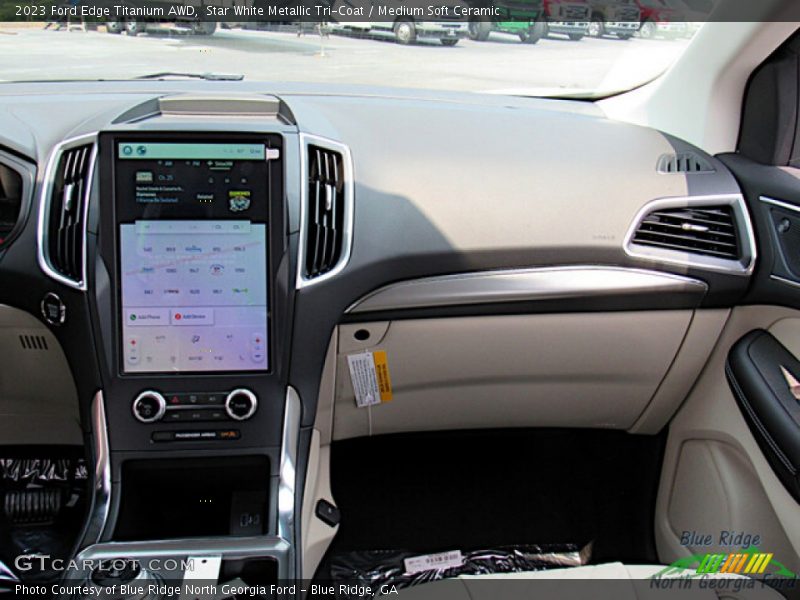 Star White Metallic Tri-Coat / Medium Soft Ceramic 2023 Ford Edge Titanium AWD