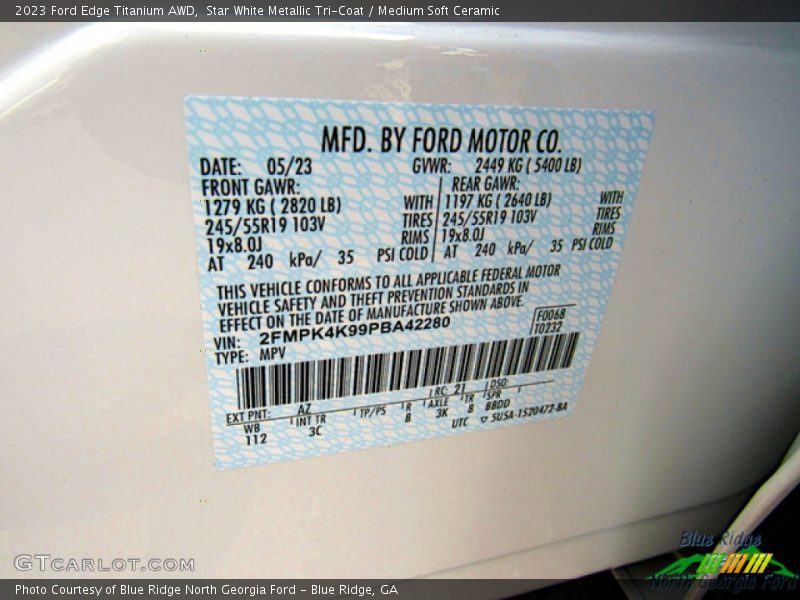 Star White Metallic Tri-Coat / Medium Soft Ceramic 2023 Ford Edge Titanium AWD