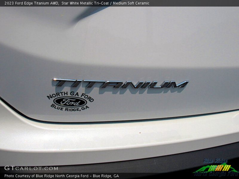 Star White Metallic Tri-Coat / Medium Soft Ceramic 2023 Ford Edge Titanium AWD
