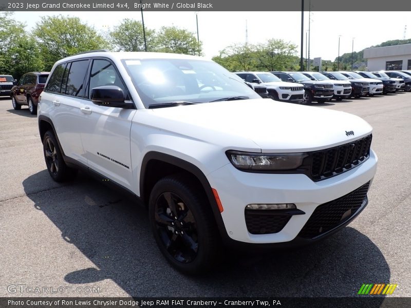Bright White / Global Black 2023 Jeep Grand Cherokee Limited 4x4