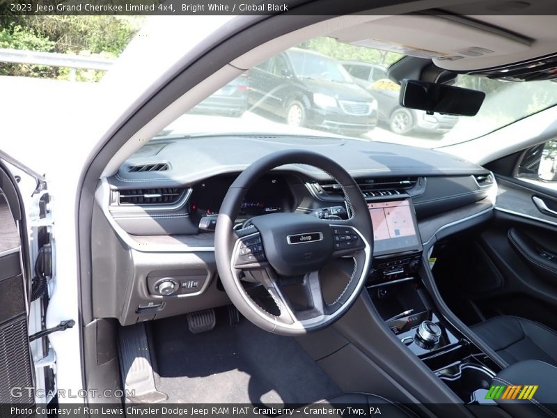 Bright White / Global Black 2023 Jeep Grand Cherokee Limited 4x4