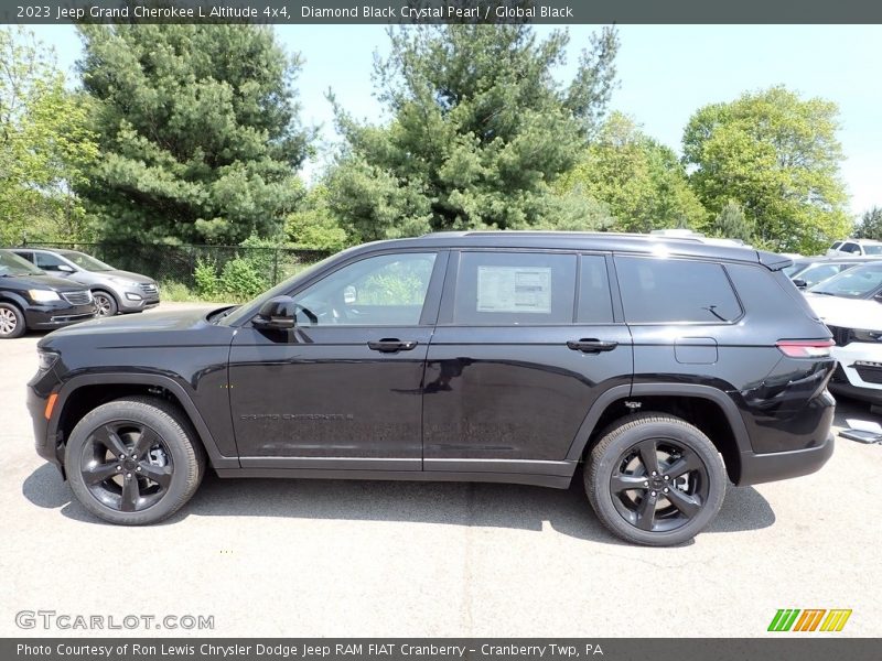 Diamond Black Crystal Pearl / Global Black 2023 Jeep Grand Cherokee L Altitude 4x4