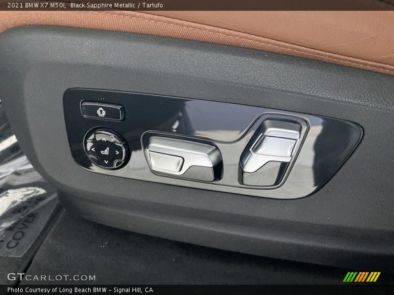 Front Seat of 2021 X7 M50i