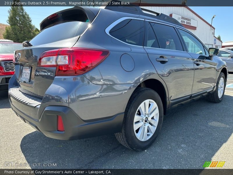 Magnetite Gray Metallic / Slate Black 2019 Subaru Outback 2.5i Premium