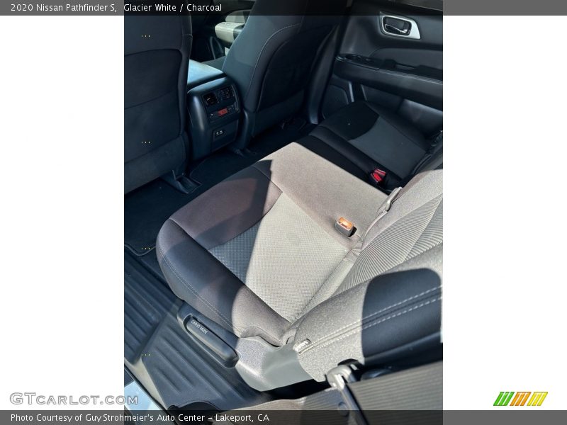 Glacier White / Charcoal 2020 Nissan Pathfinder S