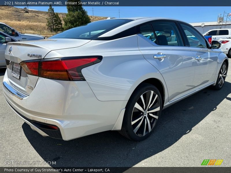 Brilliant Silver Metallic / Charcoal 2021 Nissan Altima Platinum AWD