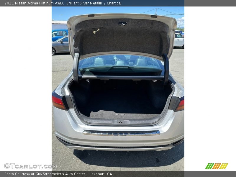 Brilliant Silver Metallic / Charcoal 2021 Nissan Altima Platinum AWD