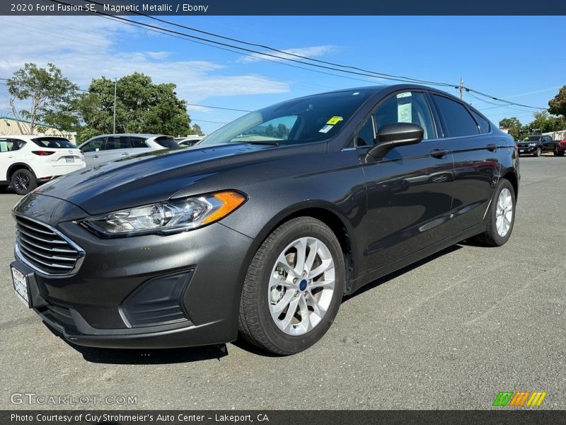 Front 3/4 View of 2020 Fusion SE