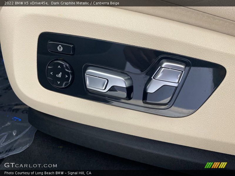 Front Seat of 2022 X5 xDrive45e