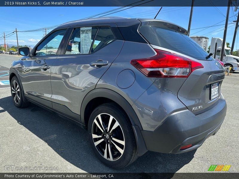 Gun Metallic / Charcoal 2019 Nissan Kicks S