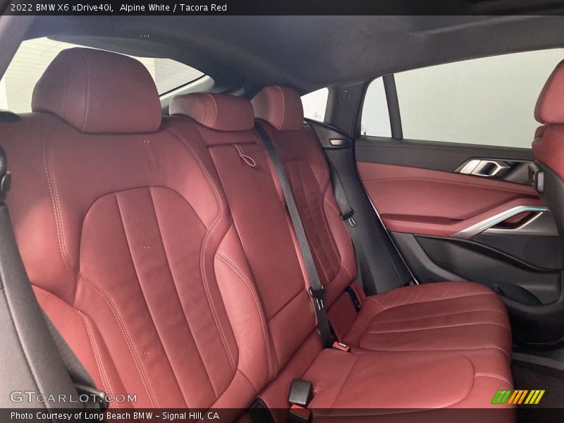 Rear Seat of 2022 X6 xDrive40i