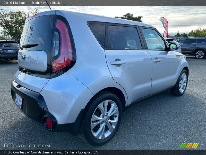 Bright Silver / Black 2016 Kia Soul +