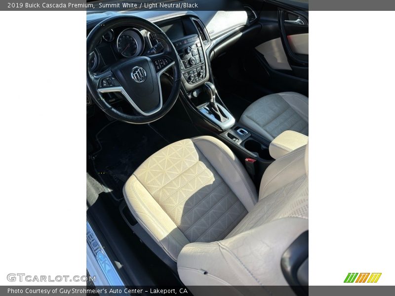 Summit White / Light Neutral/Black 2019 Buick Cascada Premium