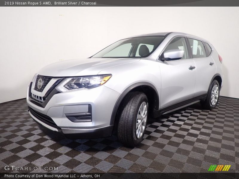 Front 3/4 View of 2019 Rogue S AWD