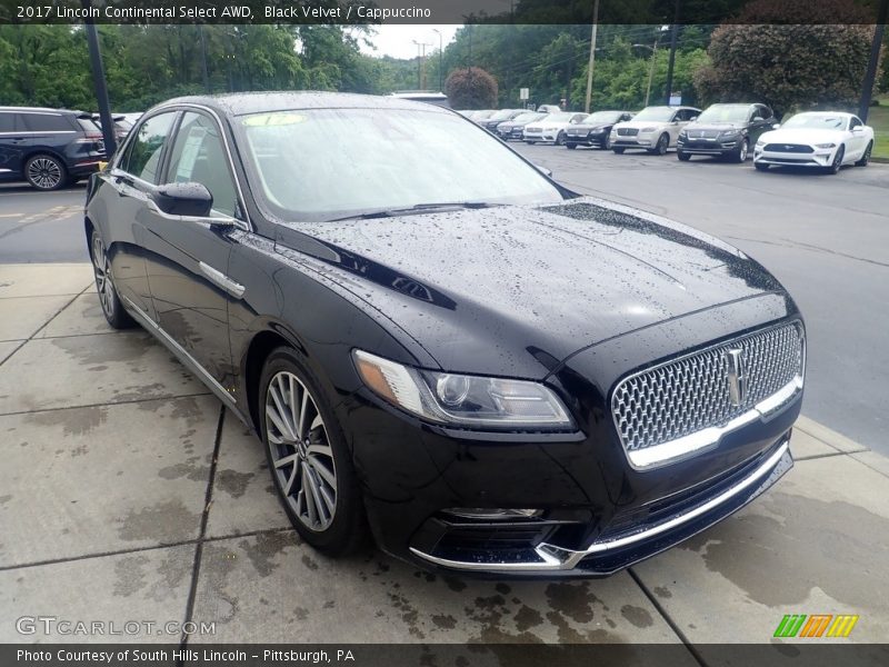 Front 3/4 View of 2017 Continental Select AWD