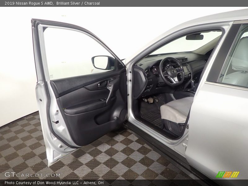 Brilliant Silver / Charcoal 2019 Nissan Rogue S AWD