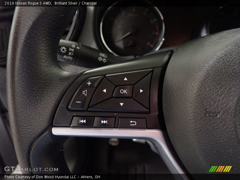  2019 Rogue S AWD Steering Wheel