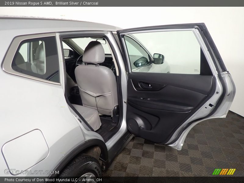 Brilliant Silver / Charcoal 2019 Nissan Rogue S AWD
