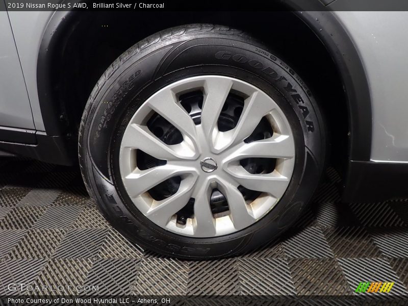  2019 Rogue S AWD Wheel