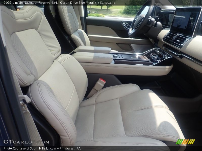 Front Seat of 2022 Navigator Reserve 4x4