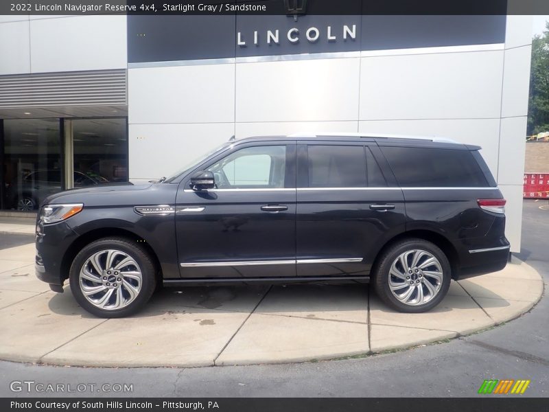  2022 Navigator Reserve 4x4 Starlight Gray