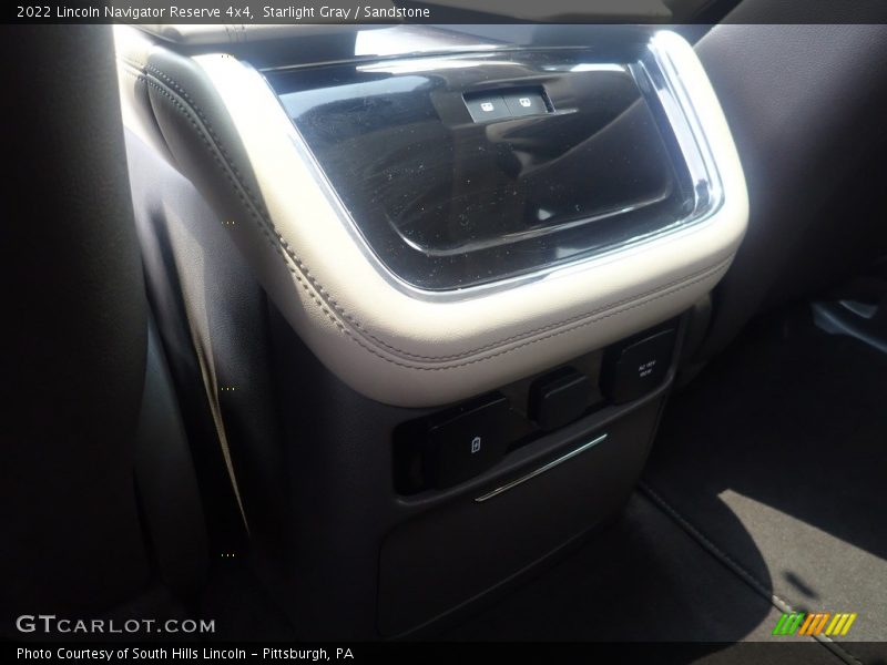 Starlight Gray / Sandstone 2022 Lincoln Navigator Reserve 4x4