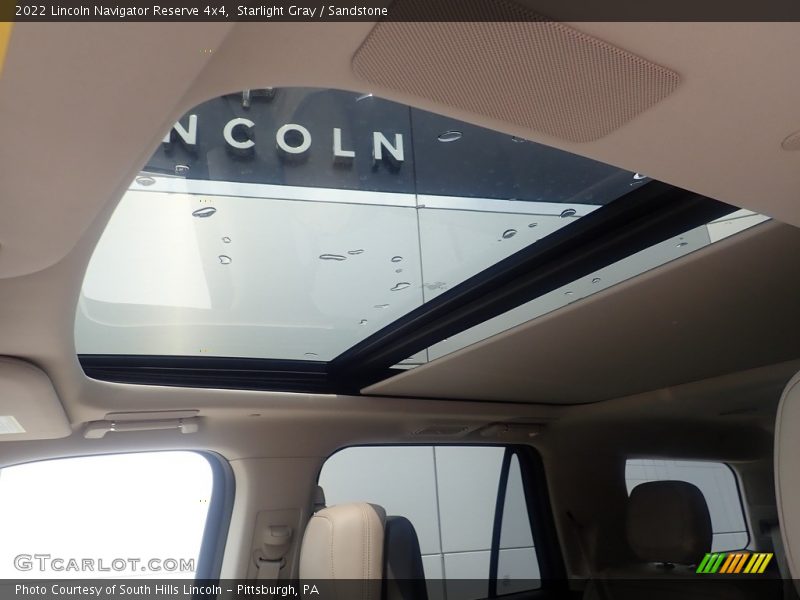 Sunroof of 2022 Navigator Reserve 4x4