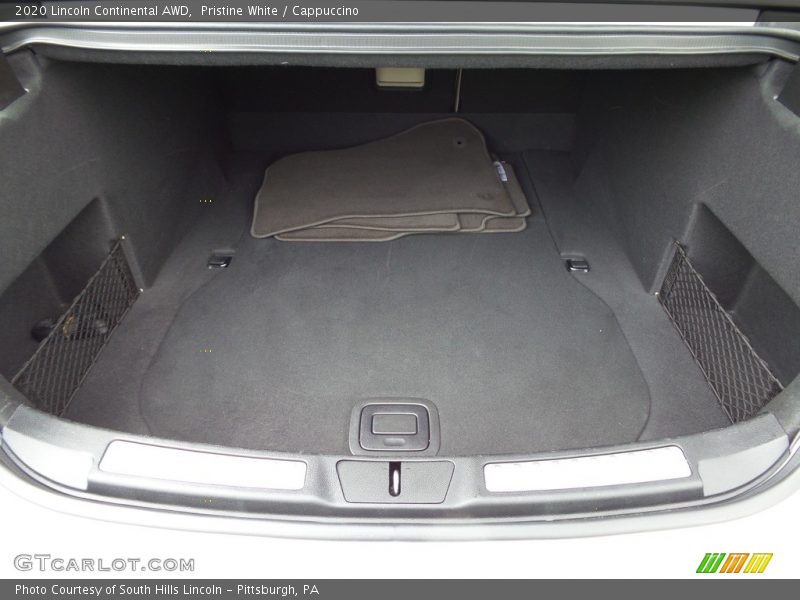  2020 Continental AWD Trunk