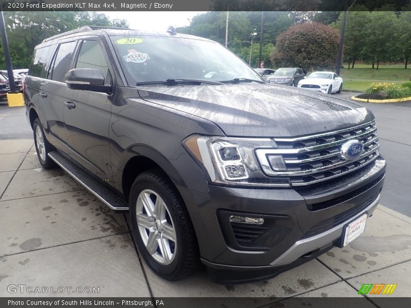 Front 3/4 View of 2020 Expedition XLT Max 4x4