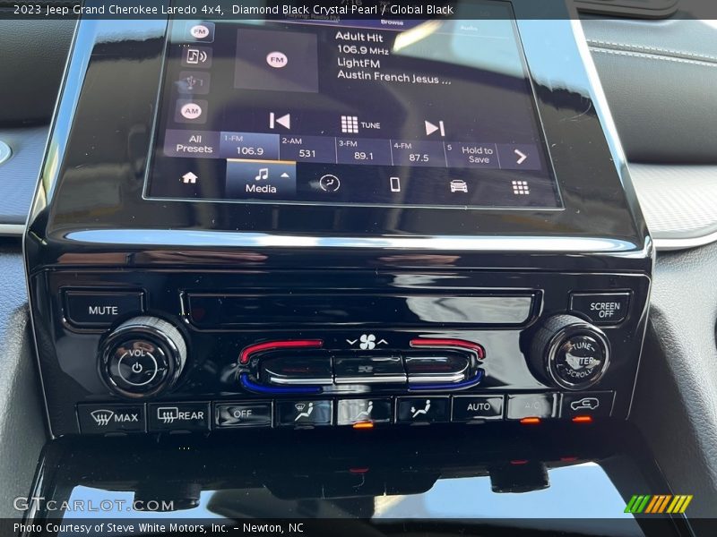 Controls of 2023 Grand Cherokee Laredo 4x4