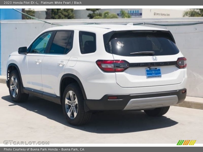 Platinum White Pearl / Black 2023 Honda Pilot EX-L
