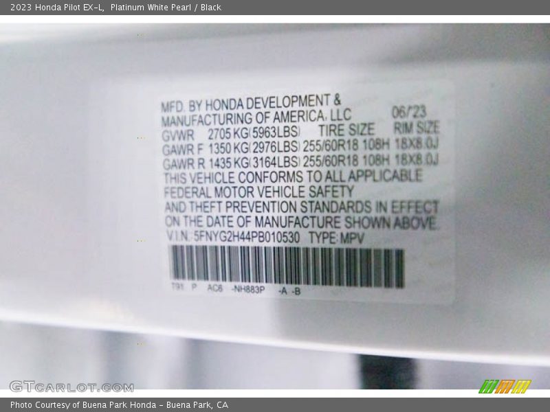 Platinum White Pearl / Black 2023 Honda Pilot EX-L